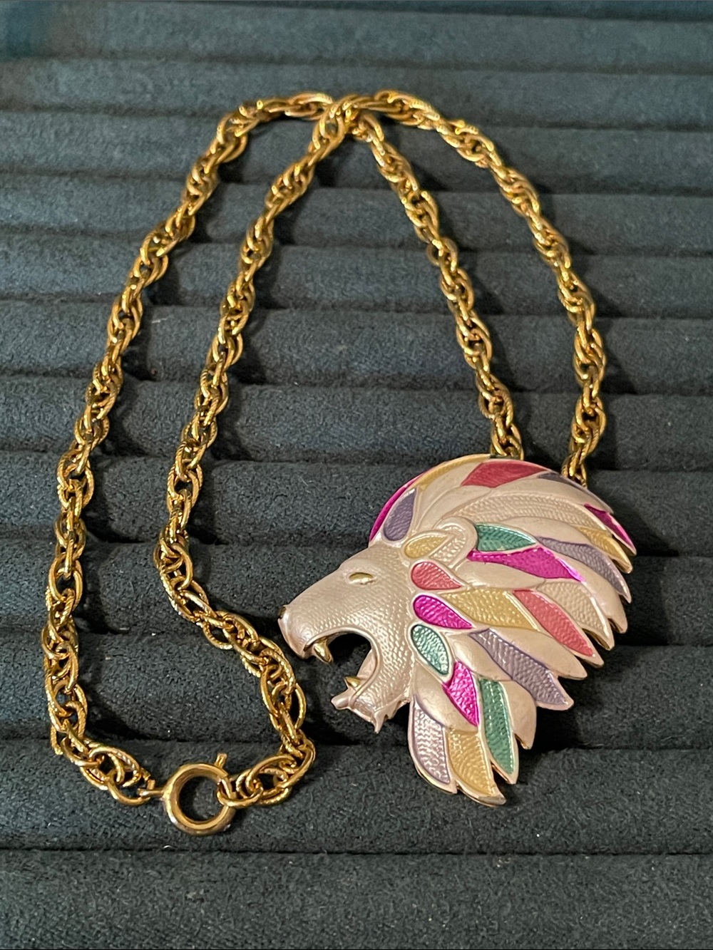 Vintage HMS Madeira Collection Pastel Roaring Lion Brooch Pendant Necklace - Picture 6 of 11